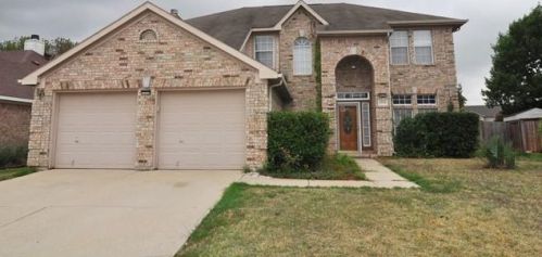 5228 Dillon Cir, Fort Worth TX  76137-5508 exterior
