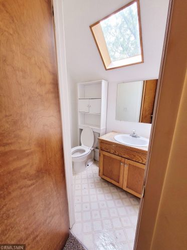 1742 Ames Pl, Saint Paul MN  55106-2954 exterior