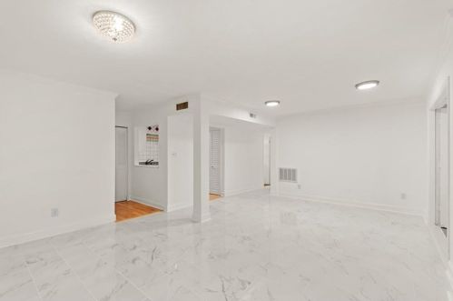 27 Cantey Pl, Atlanta GA  30327-4018 exterior