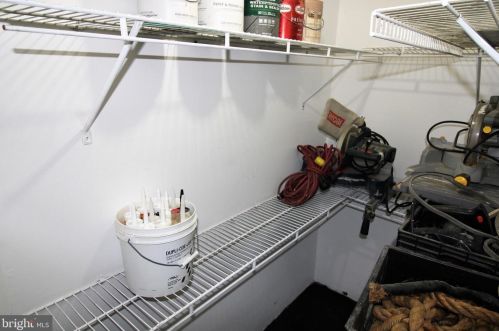 704 Chelten Ave, Philadelphia PA  19126-3712 exterior