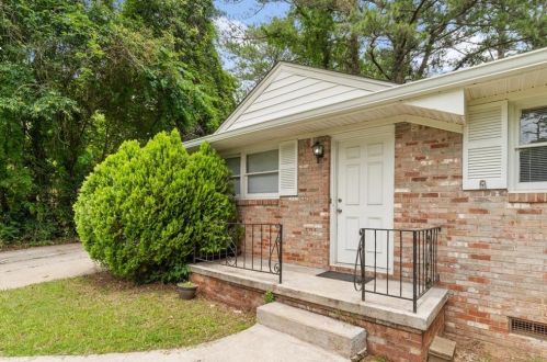 6258 Lynwood Dr, Forest Park, GA 30297-3316