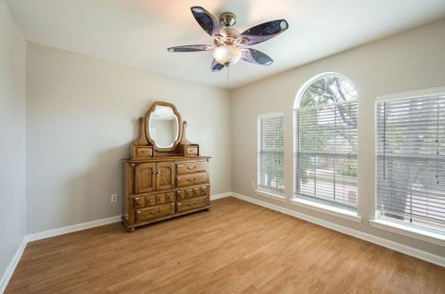 7002 Woodsprings Dr, Garland TX 75044-2147 exterior