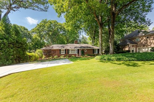 225 Elden Dr, Atlanta, GA 30342-2029