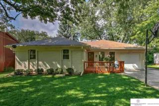 8202 Walnut Ln, Omaha, NE 68127-4243