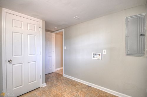 6140 Hillandale Dr, Atlanta GA  30349-4250 exterior