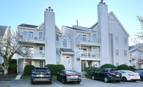 31 Quartz Ln, Paterson, NJ 07501-3343