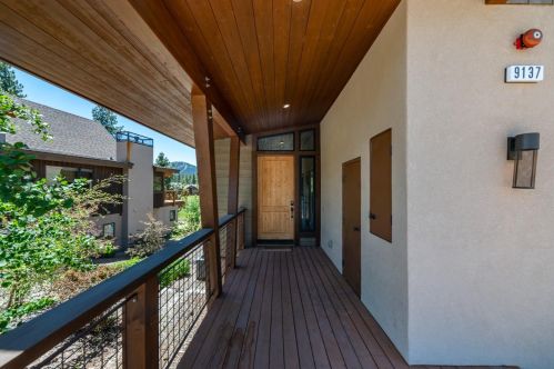 9137 Heartwood Dr, Truckee, CA 96161-5209