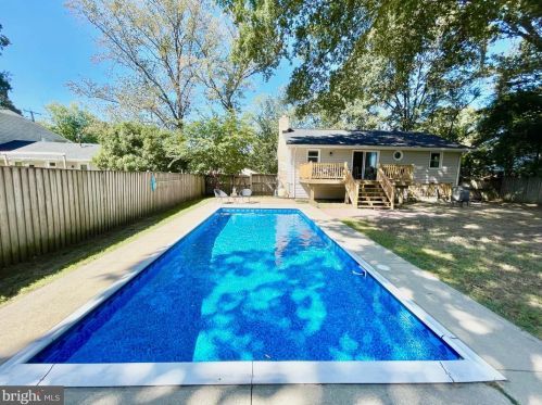 733 Stinchcomb Rd, Severna Park MD  21146-4223 exterior