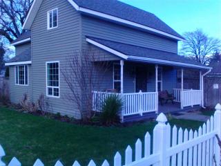 1011 Jefferson St, Stayton, OR 97383-2101