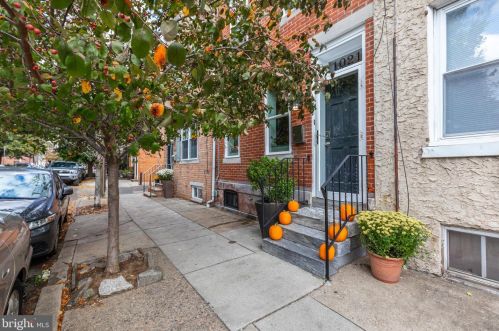 1021 10th St, Philadelphia, PA 19147-3827