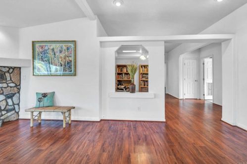3337 Don Diablo Dr, Carlsbad, CA 92010-3915