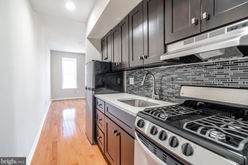 407 12th St, Philadelphia, PA 19123-3733