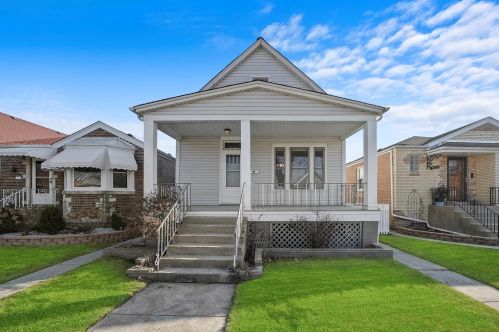 3625 New England Ave, Chicago, IL 60634-2370