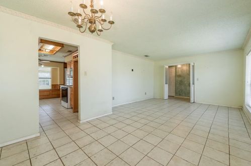 100 Grand Mdw Dr, Fort Worth TX 76108-3942 exterior