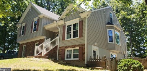 9616 Gunston Hall Rd, Fredericksburg, VA 22408-9490