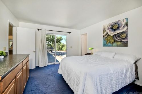 616 Estrelita Dr, Vista CA  92084-7926 exterior