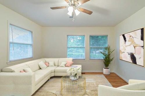 2870 Handy Dr, Atlanta GA  30318-7237 exterior