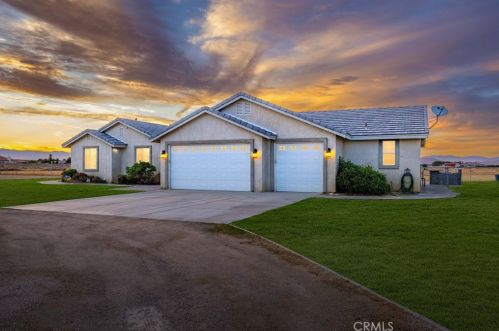 8045 Avenue, Lancaster, CA 93536-8790