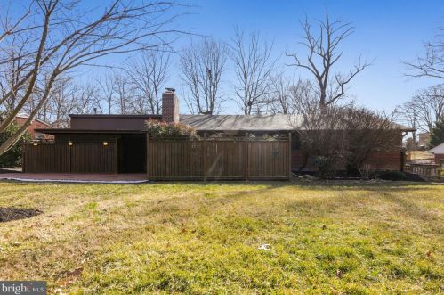 3509 Pinetree Ter, Falls Church, VA 22041-1417
