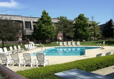 564 Timber Ridge Dr, Carol Stream IL  60188-2878 exterior