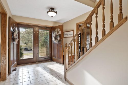 8743 Highwood Way, Saint Paul MN  55124-9456 exterior