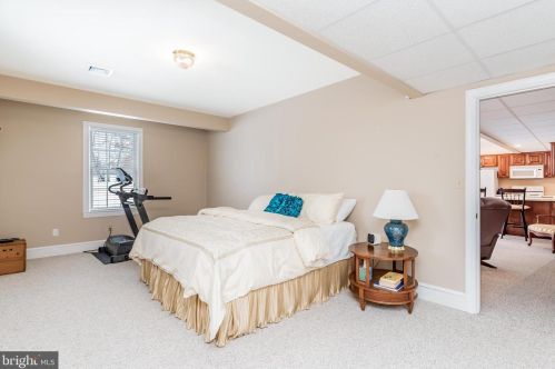 5 Linden Dr, Carlisle PA 17015-6906 exterior