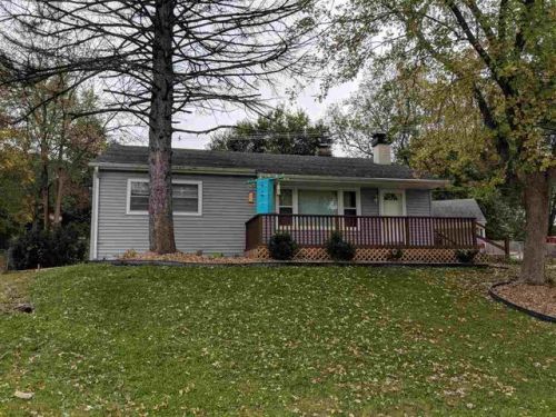 2247 Arizona Ave, Rockford, IL 61108-7502