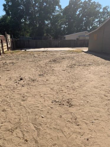 900 1st St, Turlock CA  95380-6021 exterior