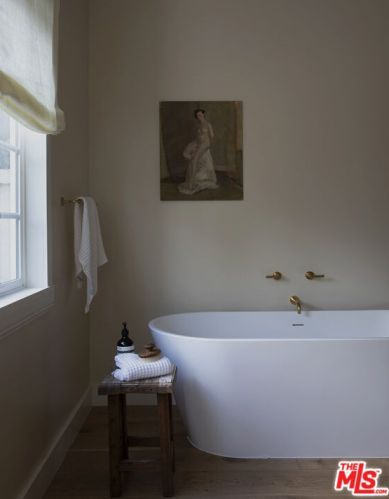 1410 Stanford Dr, Glendale CA  91205-3615 exterior