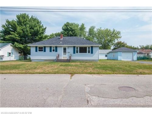22 Park Ave, Brewer, ME 04412-2336