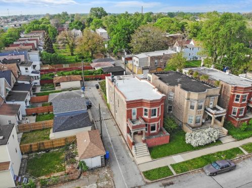 57 73rd St, Chicago, IL 60621-3563