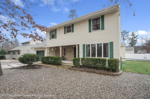 219 Lenape Trl, Lacey, NJ 08731-4225