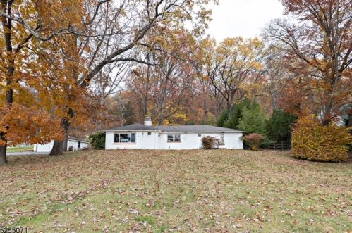 1395 Washington Valley Rd, Bridgewater, NJ 08807-1492