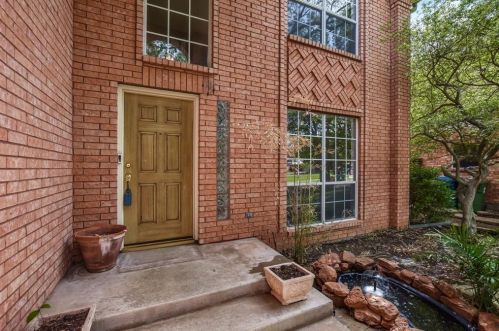 1729 Brook Ln, Lewisville, TX 75028-4580