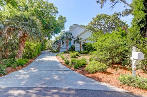 11 Hidden Green Ln, Isle Of Palms, SC 29451-2829