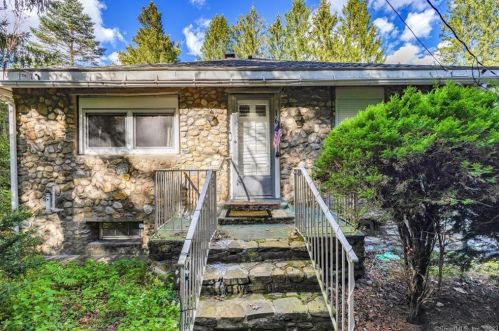 164 Brick Top Rd, North Windham, CT 06280-1113