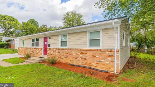3818 Claremont Ln, Woodbridge, VA 22193-1634