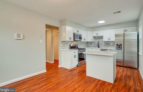 4401 Eames Ln, Woodbridge, VA 22193-2632