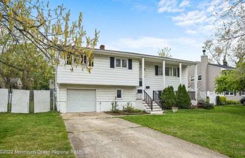 115 Statesir Pl, Tinton Falls, NJ 07701-6141