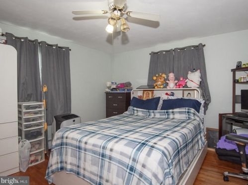 2106 Lyndell Dr, Lancaster PA  17601-5728 exterior