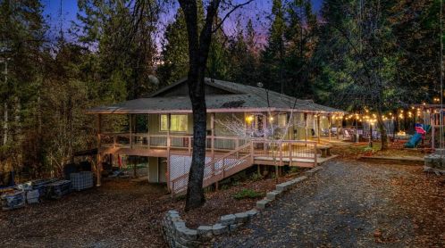 2345 Dutchman Dr, Snowline Camp, CA 95709-9758