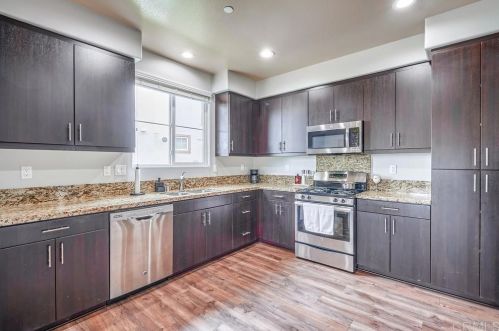 43102 Avenida Amistad, Temecula CA  92592-3099 exterior