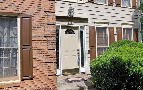 822 Mountain Oaks Pkwy, Stone Mountain, GA 30087-4743