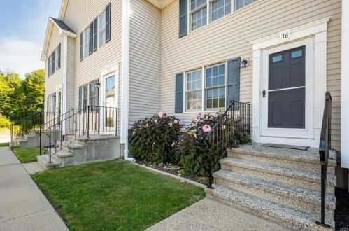 76 White Tail Ln, Wallingford, CT 06492-5352