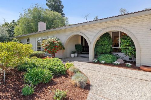 898 Stagi Ln, Los Altos, CA 94024-4631