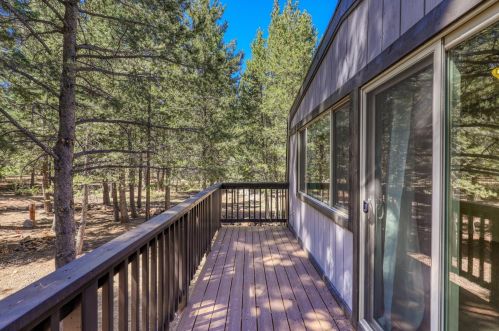 13973 Gyrfalcon St, Truckee, CA 96161-6802
