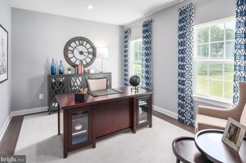 101 Tyler Dr, Hanover, PA 17331-8001