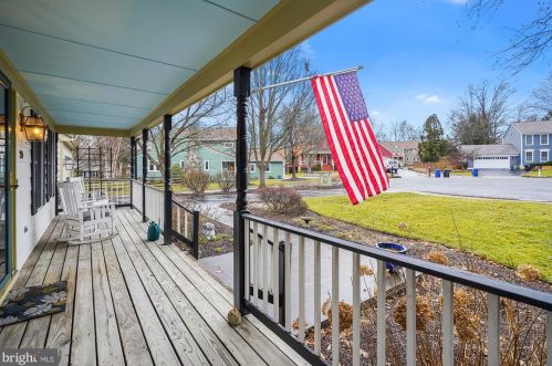 214 Browns Meadow Ct, Leesburg, VA 20176-2328