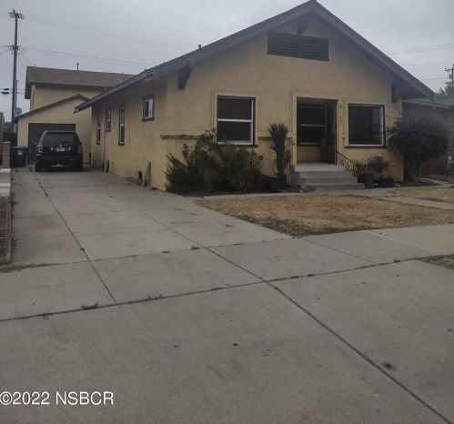 403 Chapel St, Santa Maria, CA 93454-4517
