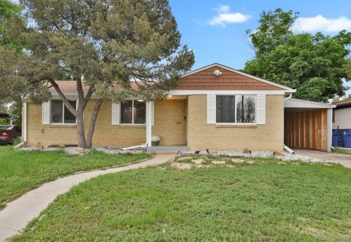 556 Elmira St, Denver CO  80010-4209 exterior
